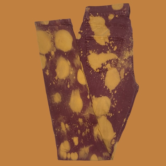 Bleached Burgundy Skinny Jeans - Picture 4 of 7